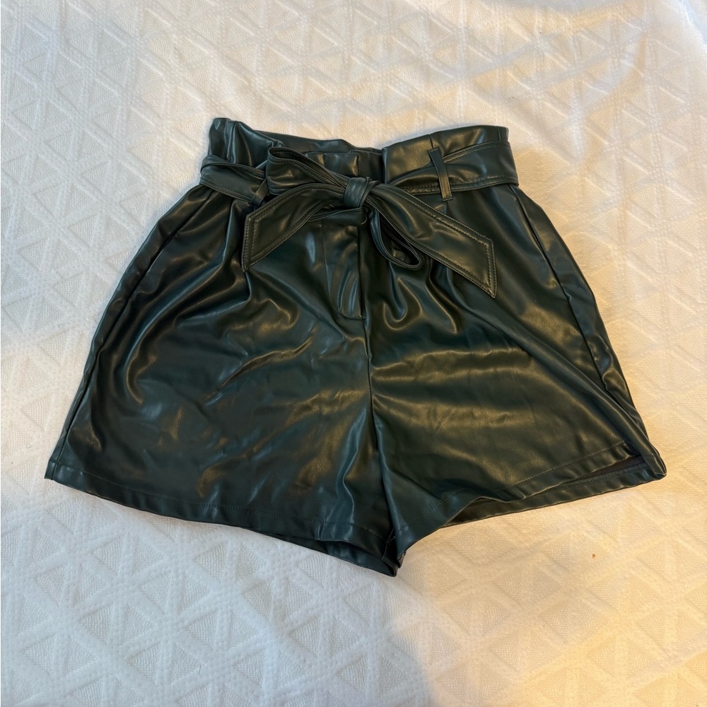 Entro High Waist Faux Leather Shorts in Green